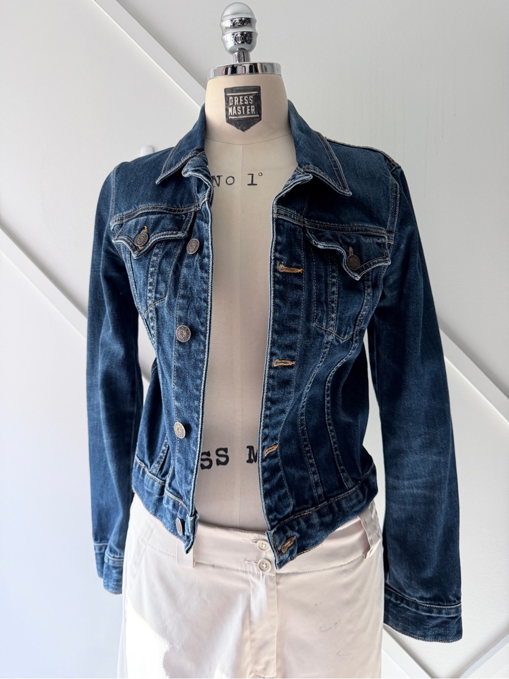 Earl Jeans Cropped Denim Jacket | Petite Fit | Dark Wash | Classic Y2K Denim